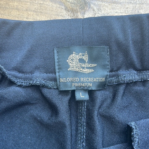 Tailored Recreation Premium (TR Premium) Print Sweat Shorts (Las) - Picture 3 of 4